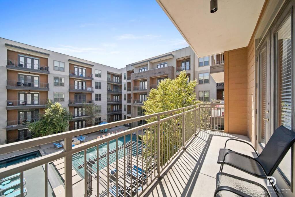 Downtown Houston Deluxe King Suite With Spa Amenities, Pool And Free Parking Esterno foto